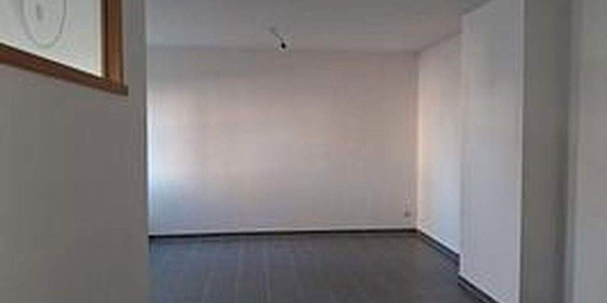 Etagenwohnung Zwickau Pölbitz - 2 Zimmer, 72 m&sup2;, 480&euro; | Angebot:25879815