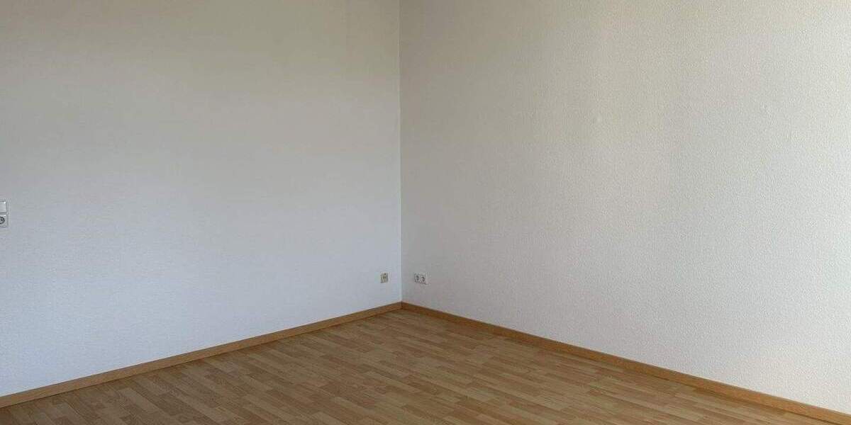 Etagenwohnung Zwickau Innenstadt - 2 Zimmer, 47 m&sup2;, 290&euro; | Angebot:25707554