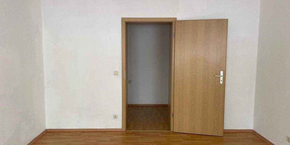 Etagenwohnung Aue - 4 Zimmer, 95 m&sup2;, 414&euro; | Angebot:25774756