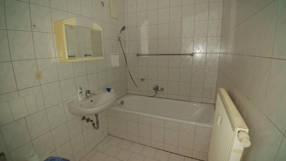 Etagenwohnung Greiz - 2 Zimmer, 64 m&sup2;, 320&euro; | Angebot:16811892