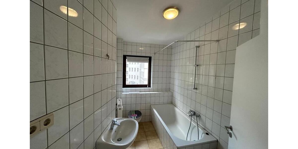 Dachgeschoßwohnung Zwickau - 3 Zimmer, 86 m&sup2;, 467&euro; | Angebot:17122451