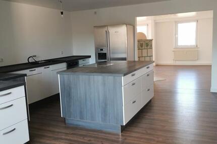 Wohnung Zwickau - 4 Zimmer, 122 m&sup2;, 970&euro; | Angebot:25917458