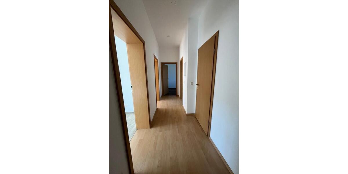 Etagenwohnung Greiz - 3 Zimmer, 66 m&sup2;, 380&euro; | Angebot:25224305