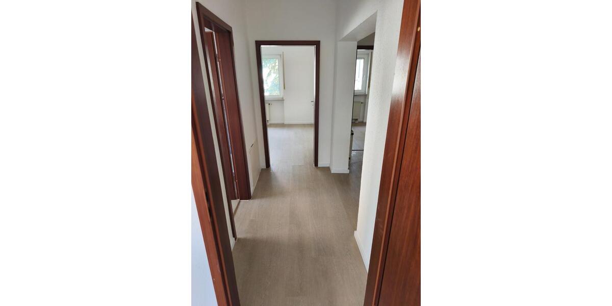 Etagenwohnung Glauchau - 2 Zimmer, 64 m&sup2;, 380&euro; | Angebot:24493210