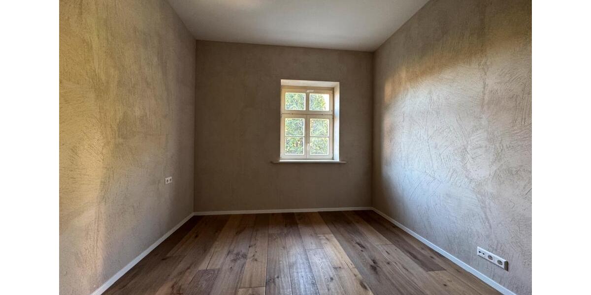 Etagenwohnung Schmölln - 2 Zimmer, 73 m&sup2;, 475&euro; | Angebot:25080051