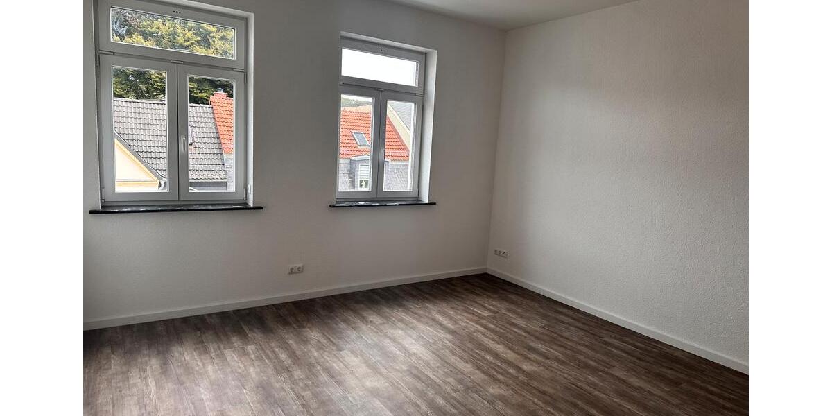 Etagenwohnung Meerane - 2 Zimmer, 89 m&sup2;, 668&euro; | Angebot:25381772