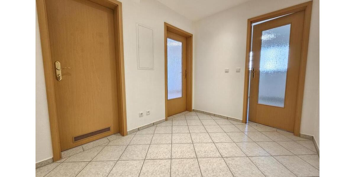 Etagenwohnung Zwickau Zwickau-Nord - 2 Zimmer, 49 m&sup2;, 319&euro; | Angebot:25362082