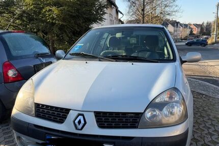Renault Clio 92.000 km 2.300 &euro; Glauchau 08371