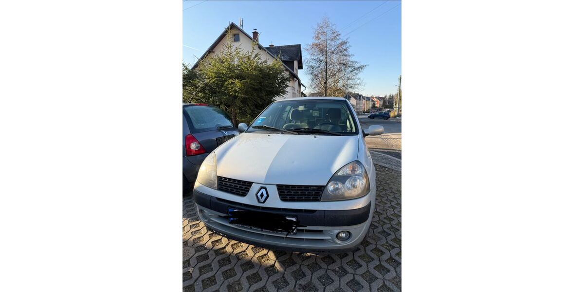 Renault Clio 92.000 km 2.300 &euro; Glauchau 08371