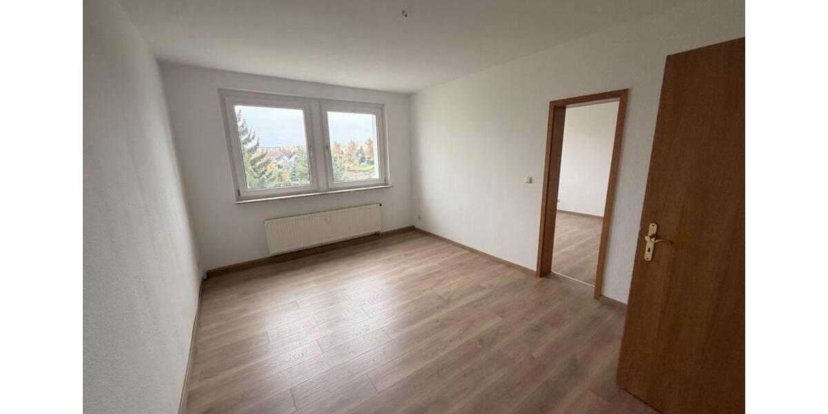 Etagenwohnung Crimmitschau - 2 Zimmer, 46 m&sup2;, 250&euro; | Angebot:25654754