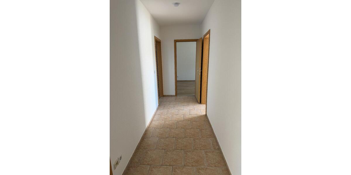 Dachgeschoßwohnung Werdau - 3 Zimmer, 67 m&sup2;, 334&euro; | Angebot:26131598