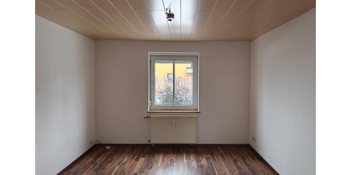 Hochparterre Oberlungwitz - 2 Zimmer, 50 m&sup2;, 285&euro; | Angebot:25806538