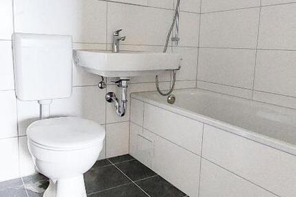 Wohnung Zwickau Zwickau-Nord - 3 Zimmer, 71 m&sup2;, 285&euro; | Angebot:26659835