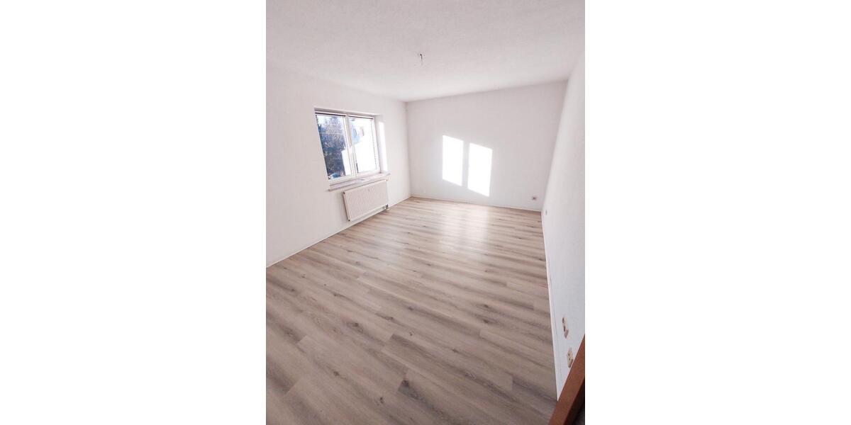 Etagenwohnung Hohenstein-Ernstthal Ernstthal - 2 Zimmer, 52 m&sup2;, 280&euro; | Angebot:24743683
