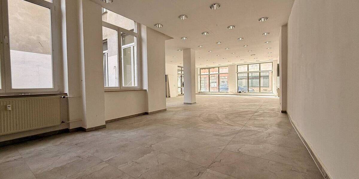 Gewerbeobjekt Zwickau Innenstadt - 1 Zimmer, 106 m&sup2;, 800&euro; | Angebot:25969670