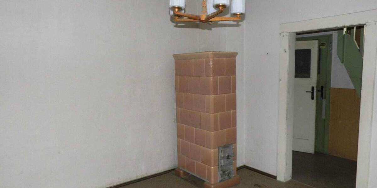 Einfamilienhaus Werdau - 4 Zimmer, 110 m&sup2;, 77.000&euro; | Angebot:25662887