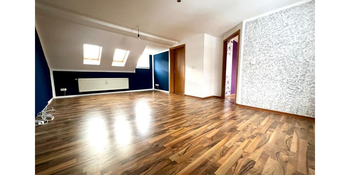 Dachgeschoßwohnung Auerbach/Vogtland Vogtland - 3 Zimmer, 66 m&sup2;, 330&euro; | Angebot:18941263