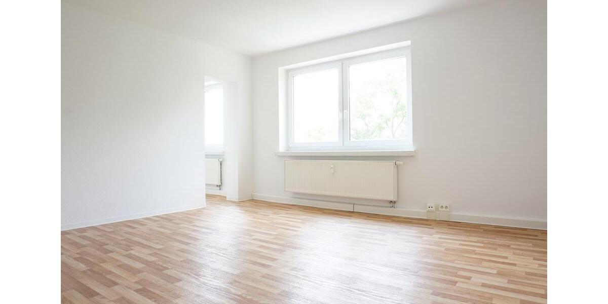 Etagenwohnung Glauchau - 1 Zimmer, 31 m&sup2;, 185&euro; | Angebot:25263505