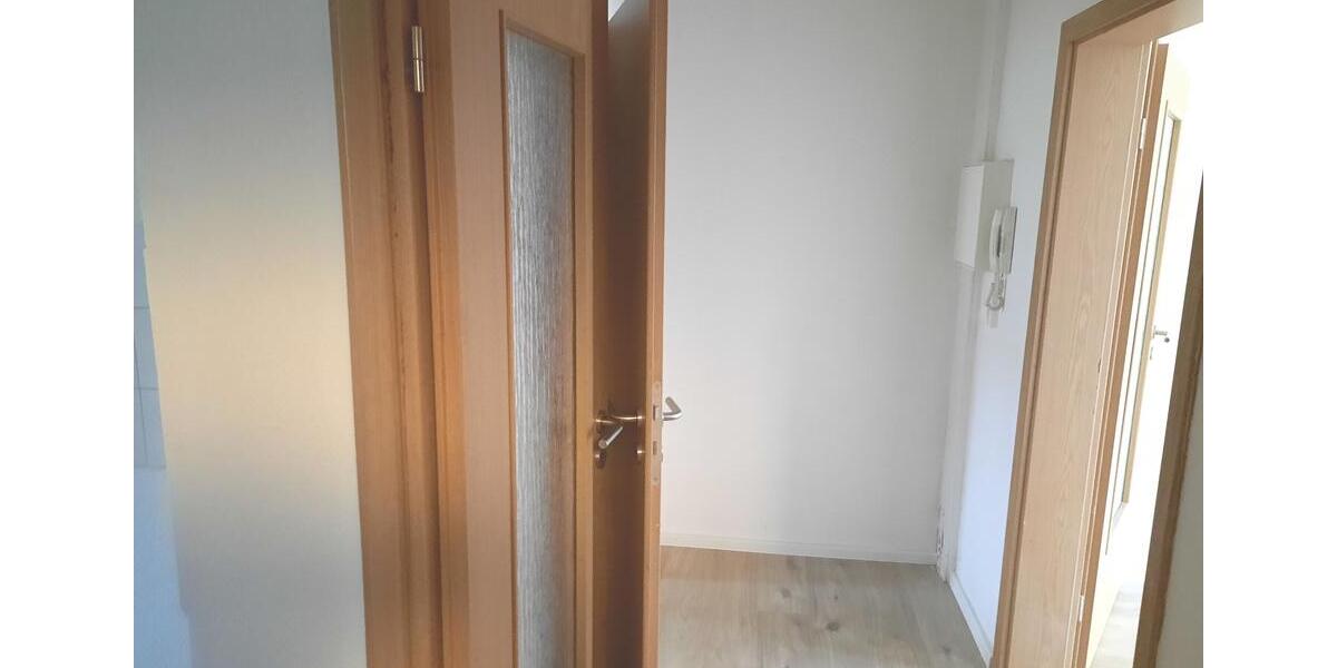 Erdgeschoßwohnung Crimmitschau - 1 Zimmer, 35 m&sup2;, 212&euro; | Angebot:25919805