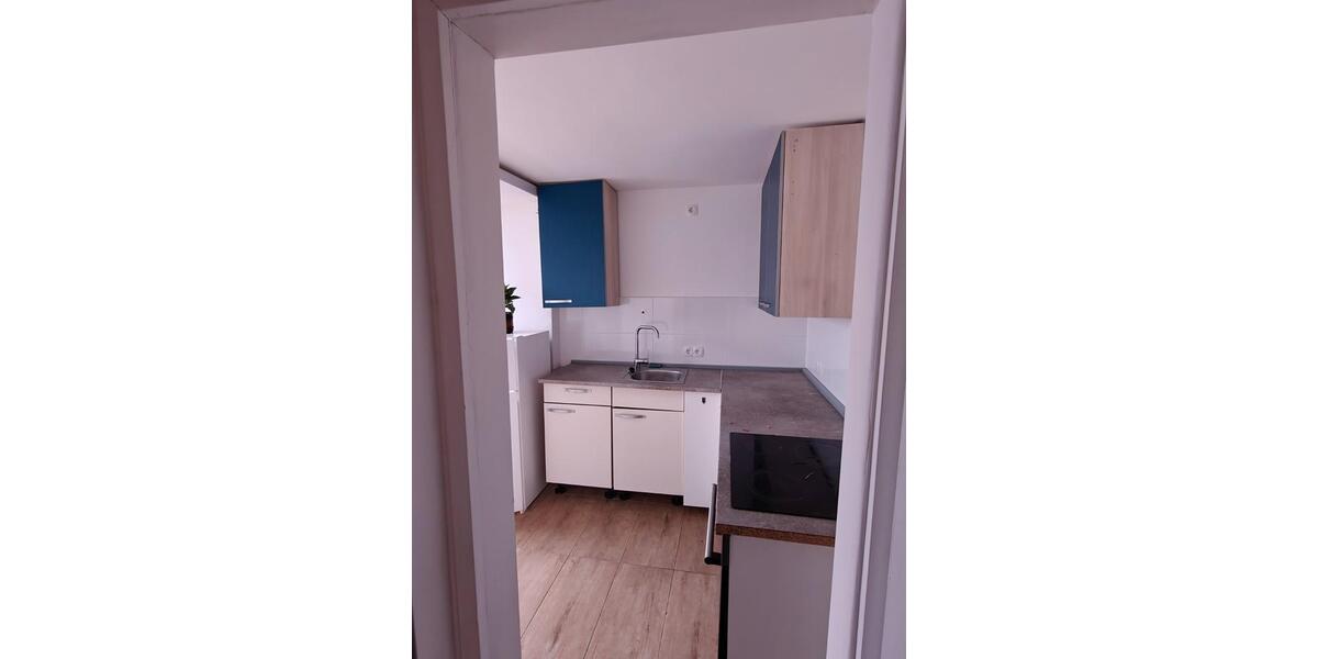 Dachgeschoßwohnung Crimmitschau - 3.5 Zimmer, 65 m&sup2;, 460&euro; | Angebot:25267386