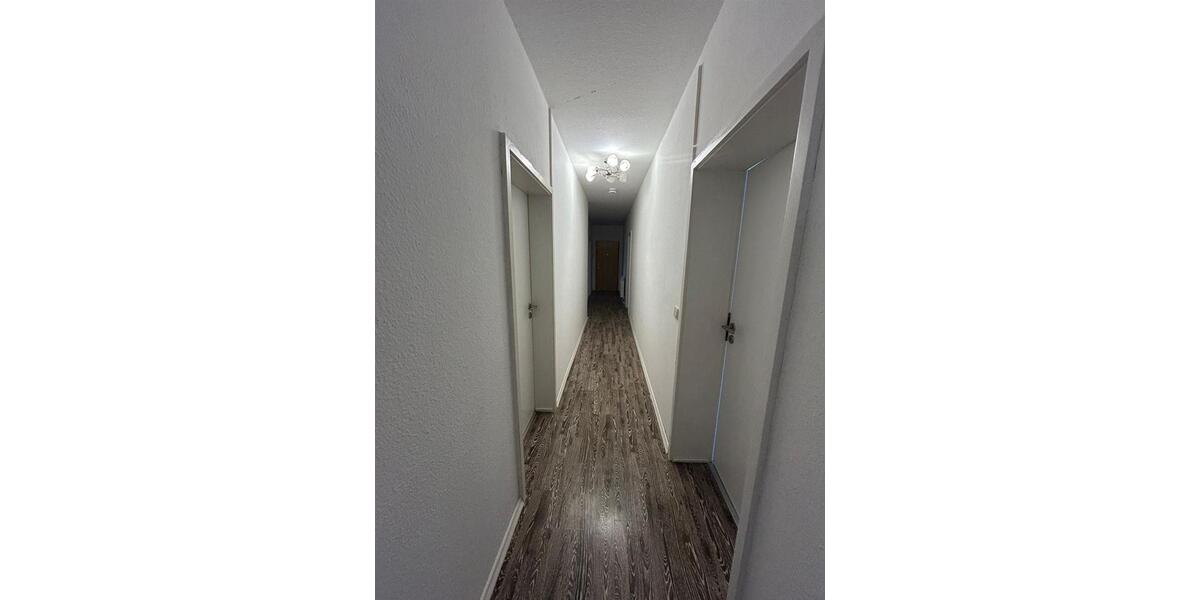 Dachgeschoßwohnung Zwickau - 3 Zimmer, 86 m&sup2;, 467&euro; | Angebot:17122451