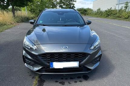 Ford Focus 74.000 km 16.999 &euro; Zwickau 08064