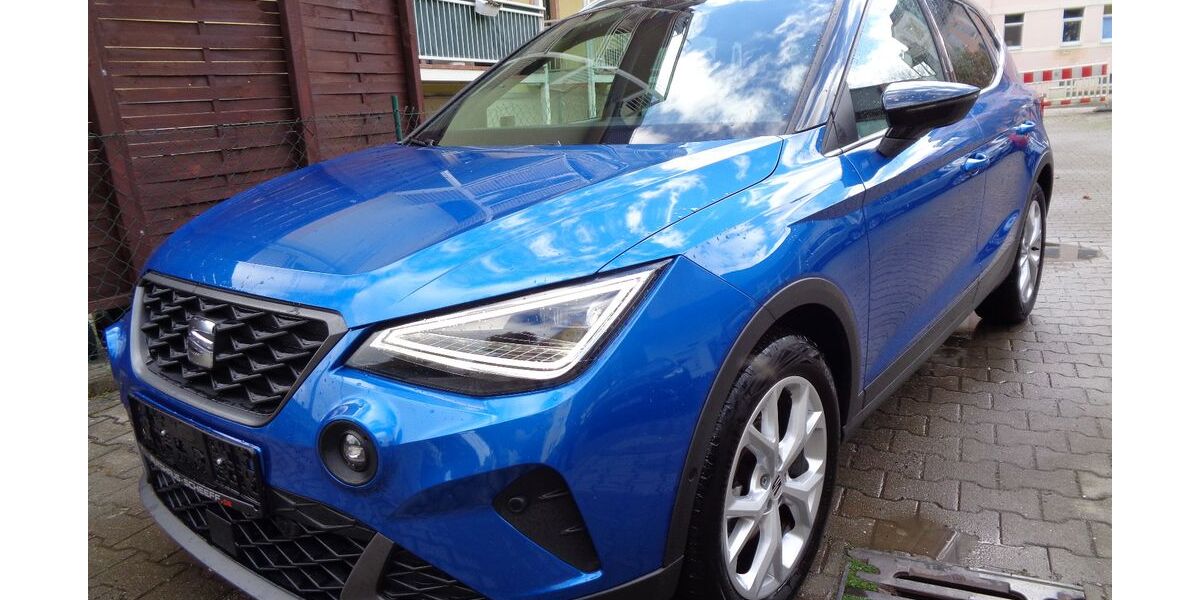 Seat Arona 13.800 km 18.990 &euro; Zwickau 08058
