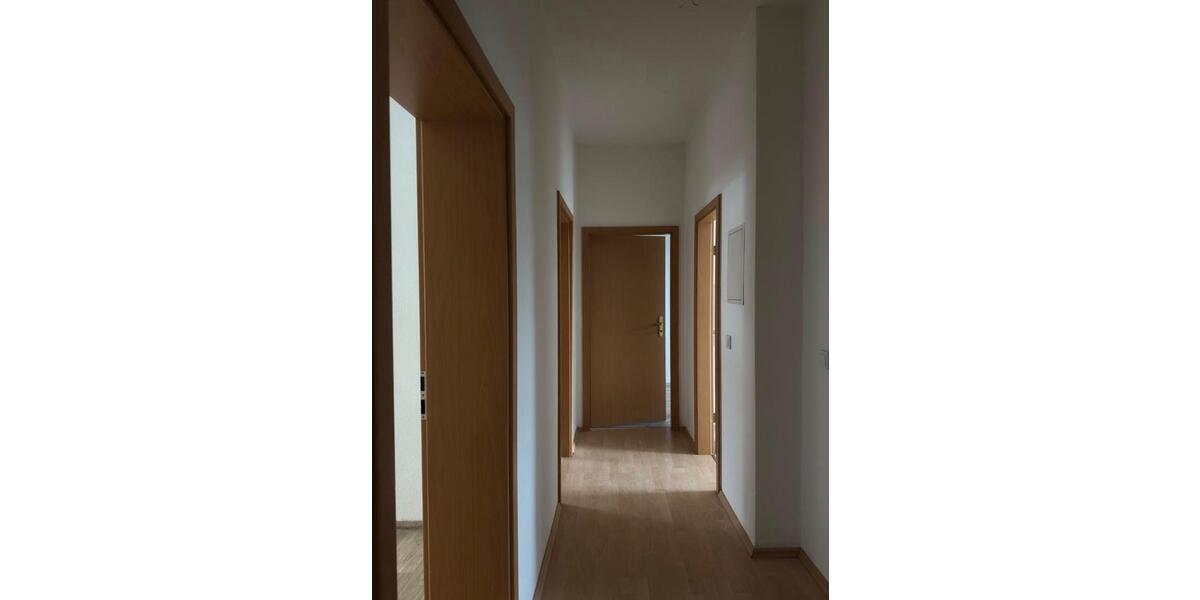 Hochparterre Greiz - 3 Zimmer, 66 m&sup2;, 380&euro; | Angebot:25923859
