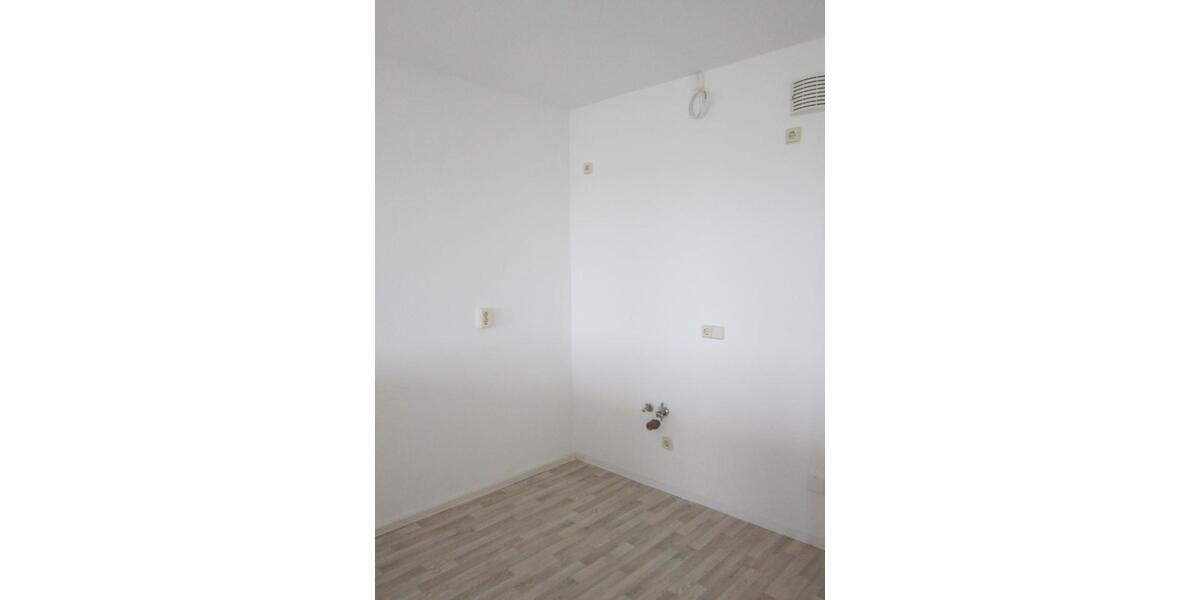 Etagenwohnung Crimmitschau - 3 Zimmer, 69 m&sup2;, 541&euro; | Angebot:23062750