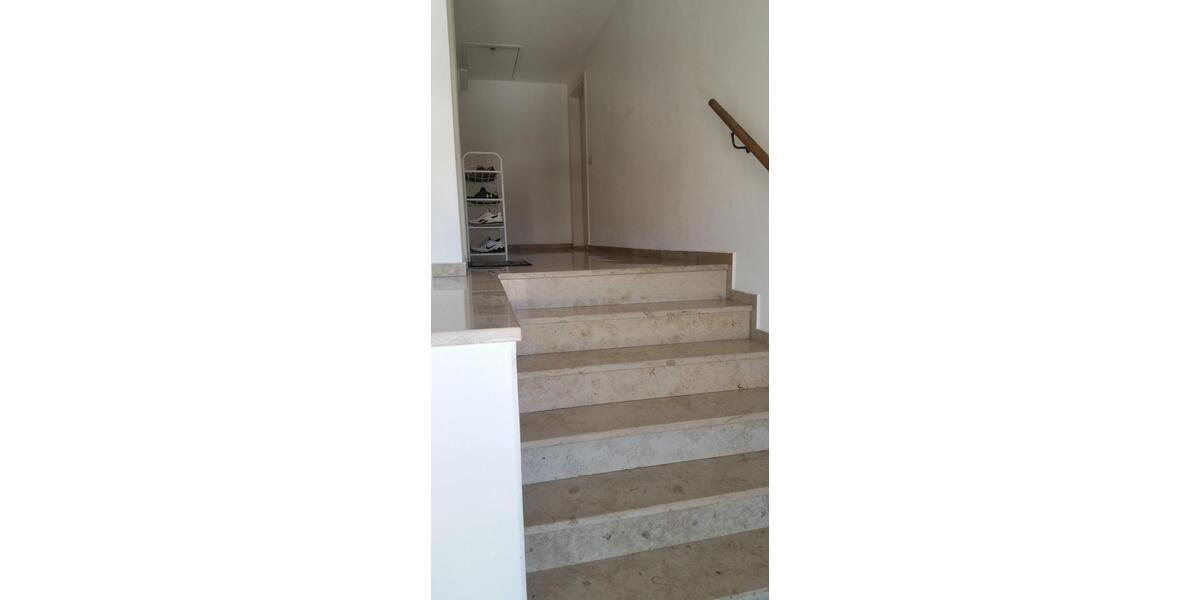 Dachgeschoßwohnung Limbach-Oberfrohna Oberfrohna - 2 Zimmer, 59 m&sup2;, 355&euro; | Angebot:24075560