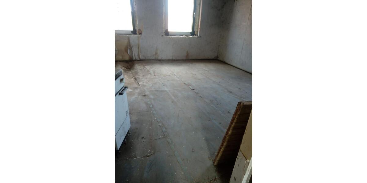 Etagenwohnung Zwickau - 3 Zimmer, 90 m&sup2;, 32.000&euro; | Angebot:24921693