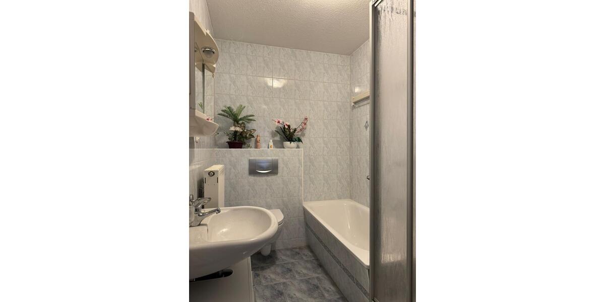 Erdgeschoßwohnung Aue-Bad Schlema Bad Schlema - 2 Zimmer, 62 m&sup2;, 69.900&euro; | Angebot:26331533