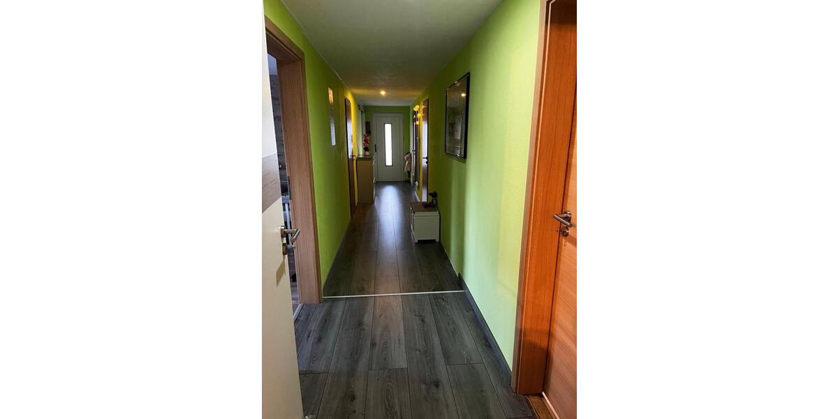 Bungalow Crimmitschau - 6 Zimmer, 170 m&sup2;, 240.000&euro; | Angebot:25231028