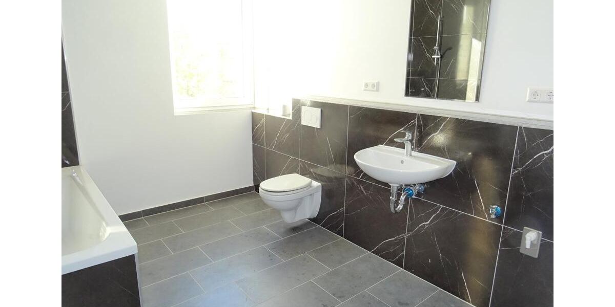 Etagenwohnung Zwickau - 4 Zimmer, 120 m&sup2;, 700&euro; | Angebot:21447983