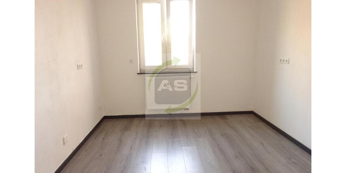 Etagenwohnung Meerane - 3 Zimmer, 82 m&sup2;, 610&euro; | Angebot:26247909