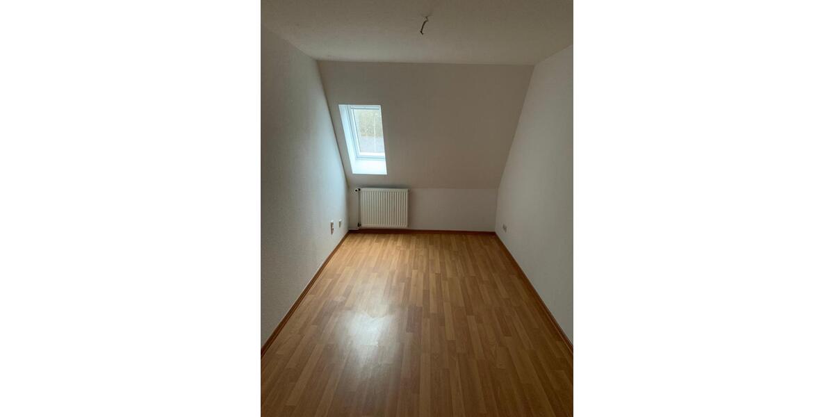 Etagenwohnung Zwickau Auerbach - 2 Zimmer, 38 m&sup2;, 200&euro; | Angebot:26091354