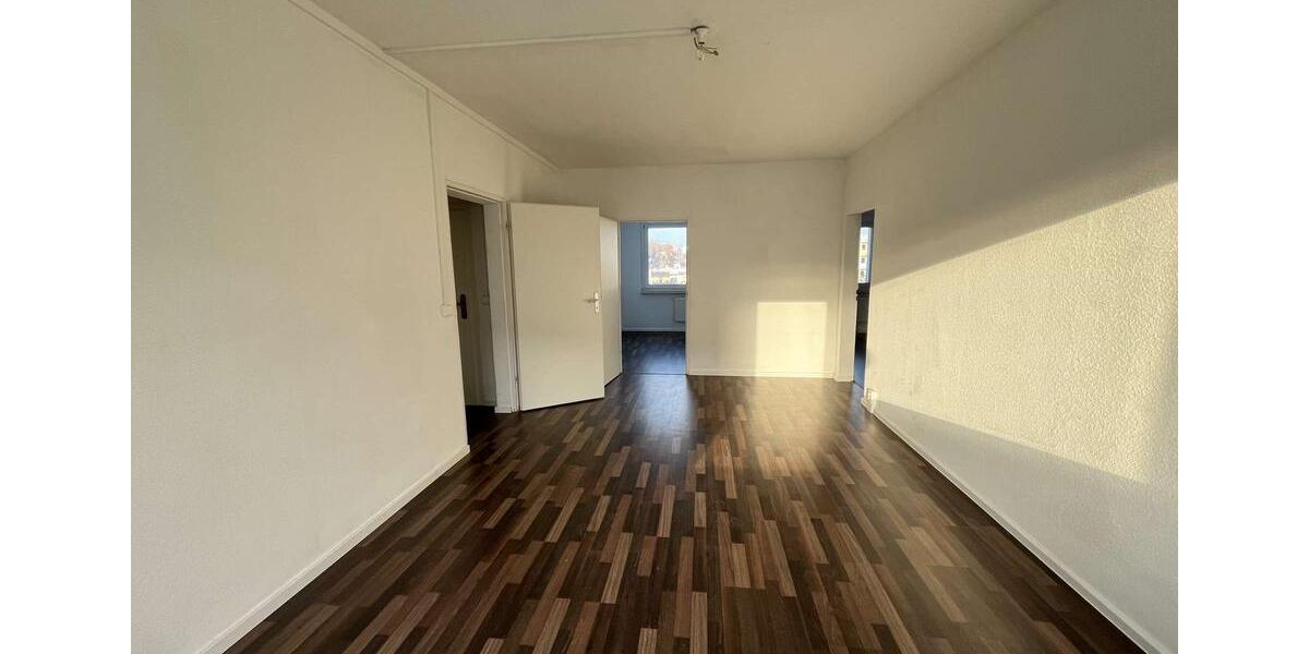 Etagenwohnung Reinsdorf - 6 Zimmer, 112 m&sup2;, 680&euro; | Angebot:24535095