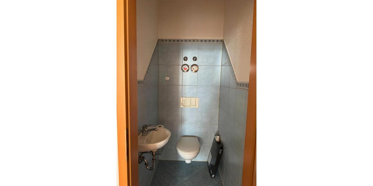 Erdgeschoßwohnung Reichenbach im Vogtland - 2 Zimmer, 83 m&sup2;, 414&euro; | Angebot:25907379