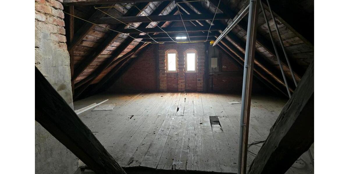 Einfamilienhaus Mohlsdorf-Teichwolframsdorf Teichwolframsdorf - 7 Zimmer, 180 m&sup2;, 42.000&euro; | Angebot:24616575