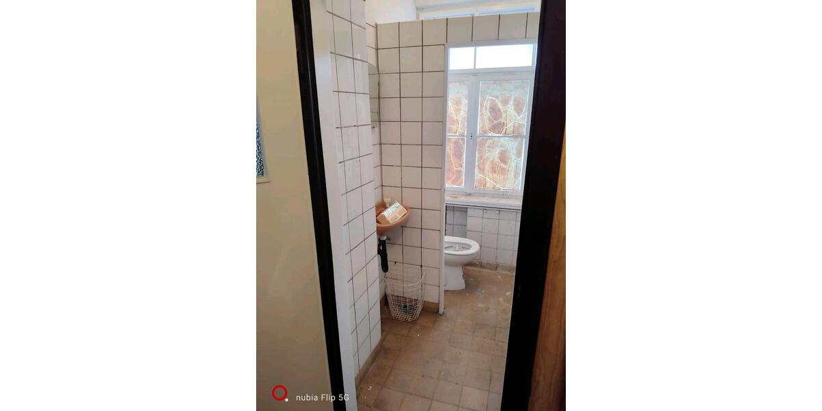 Etagenwohnung Auerbach - 4 Zimmer, 150 m&sup2;, 300&euro; | Angebot:25633440