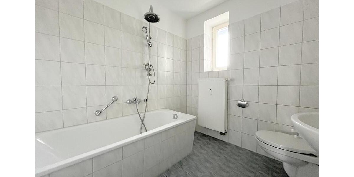 Etagenwohnung Glauchau - 2 Zimmer, 57 m&sup2;, 370&euro; | Angebot:26001474