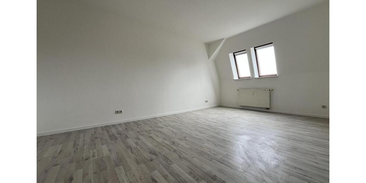 Dachgeschoßwohnung Zwickau Zwickau-Nord - 3 Zimmer, 79 m&sup2;, 460&euro; | Angebot:26661294