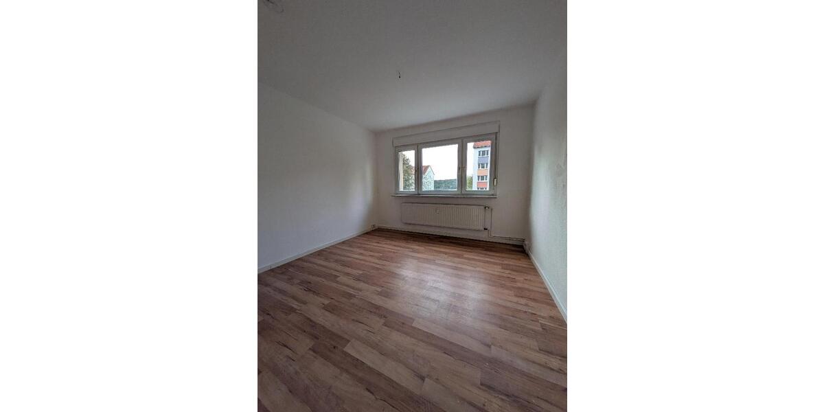 Erdgeschoßwohnung Limbach-Oberfrohna Oberfrohna - 3 Zimmer, 58 m&sup2;, 310&euro; | Angebot:25447497