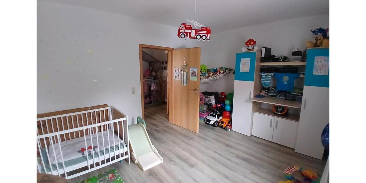 Erdgeschoßwohnung Oelsnitz (Erzgebirge) - 5 Zimmer, 110 m&sup2;, 900&euro; | Angebot:25943904