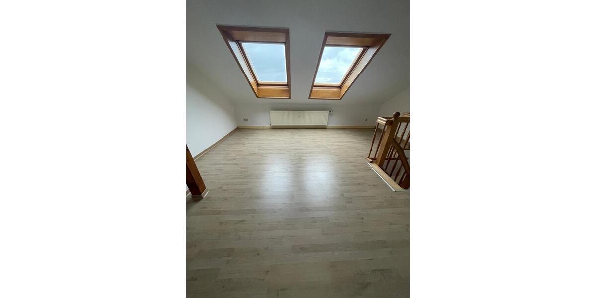 Maisonettenwohnung Meerane - 3 Zimmer, 66 m&sup2;, 370&euro; | Angebot:25082500