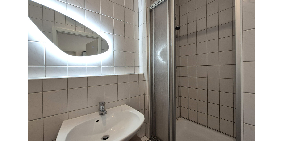 Etagenwohnung Crimmitschau - 2 Zimmer, 50 m&sup2;, 320&euro; | Angebot:25264316