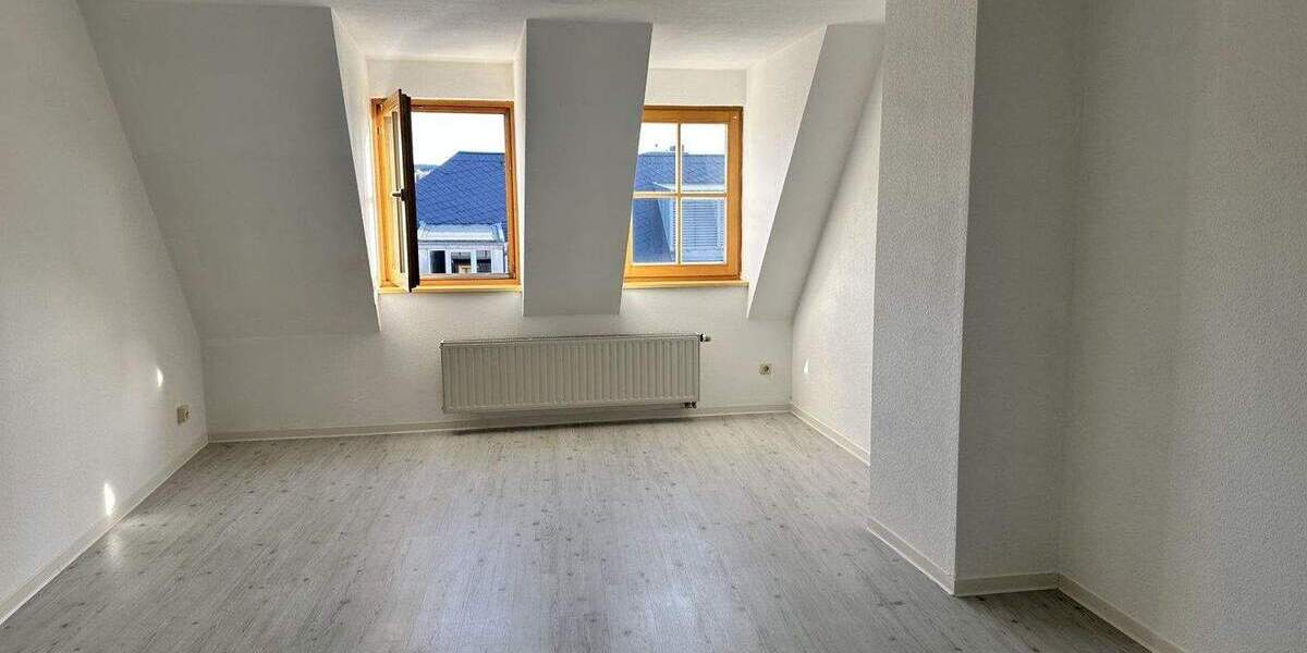 Etagenwohnung Auerbach/Vogtland Auerbach - 3 Zimmer, 101 m&sup2;, 84.000&euro; | Angebot:25837765