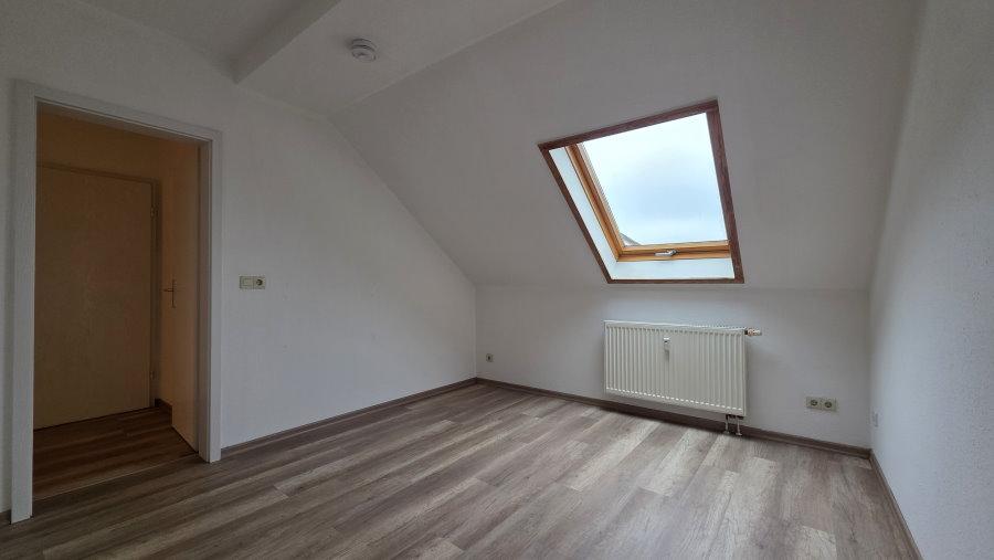 Dachgeschoßwohnung Zwickau Zwickau-Nord - 3 Zimmer, 66 m&sup2;, 380&euro; | Angebot:22307045