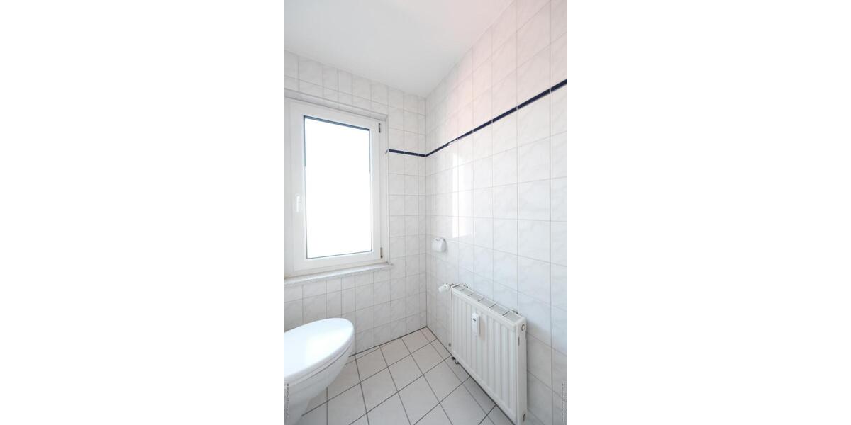 Etagenwohnung Werdau - 1 Zimmer, 70 m&sup2;, 325&euro; | Angebot:25790182