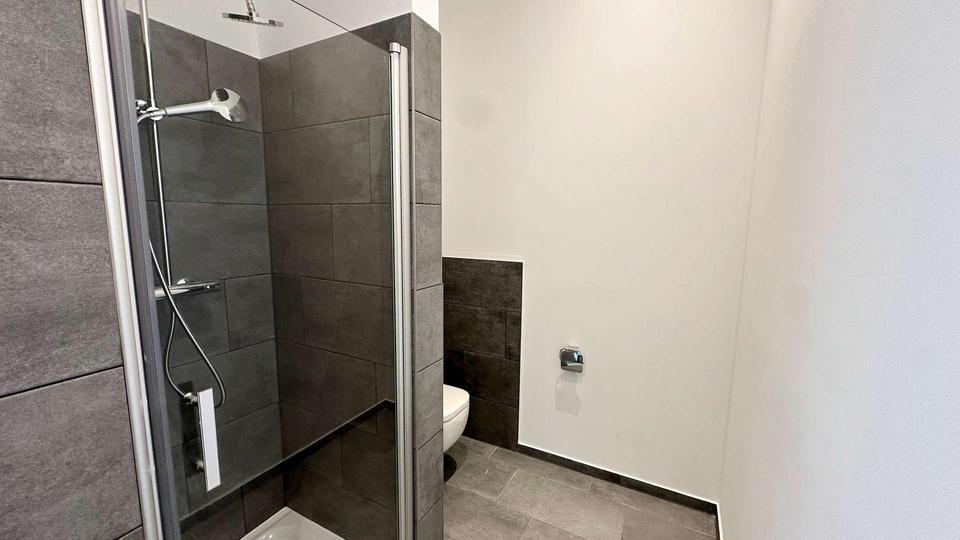 Etagenwohnung Zwickau - 2 Zimmer, 56 m&sup2;, 450&euro; | Angebot:23873168